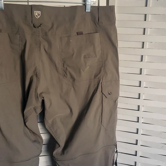 Kuhl taupe convertible mens outdoors hiking walking pants/shorts size 40…